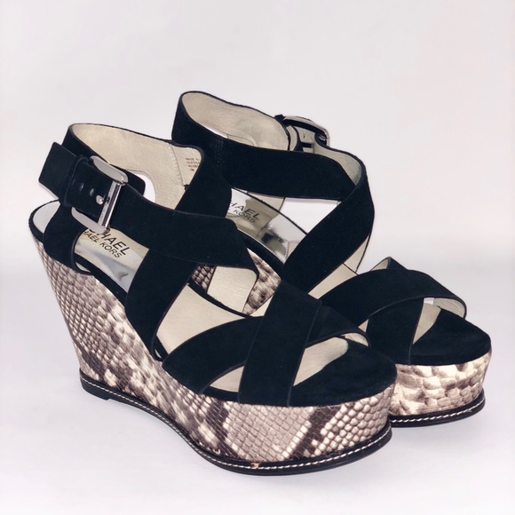 Michael Kors wedge sandal - Picture 3 of 4